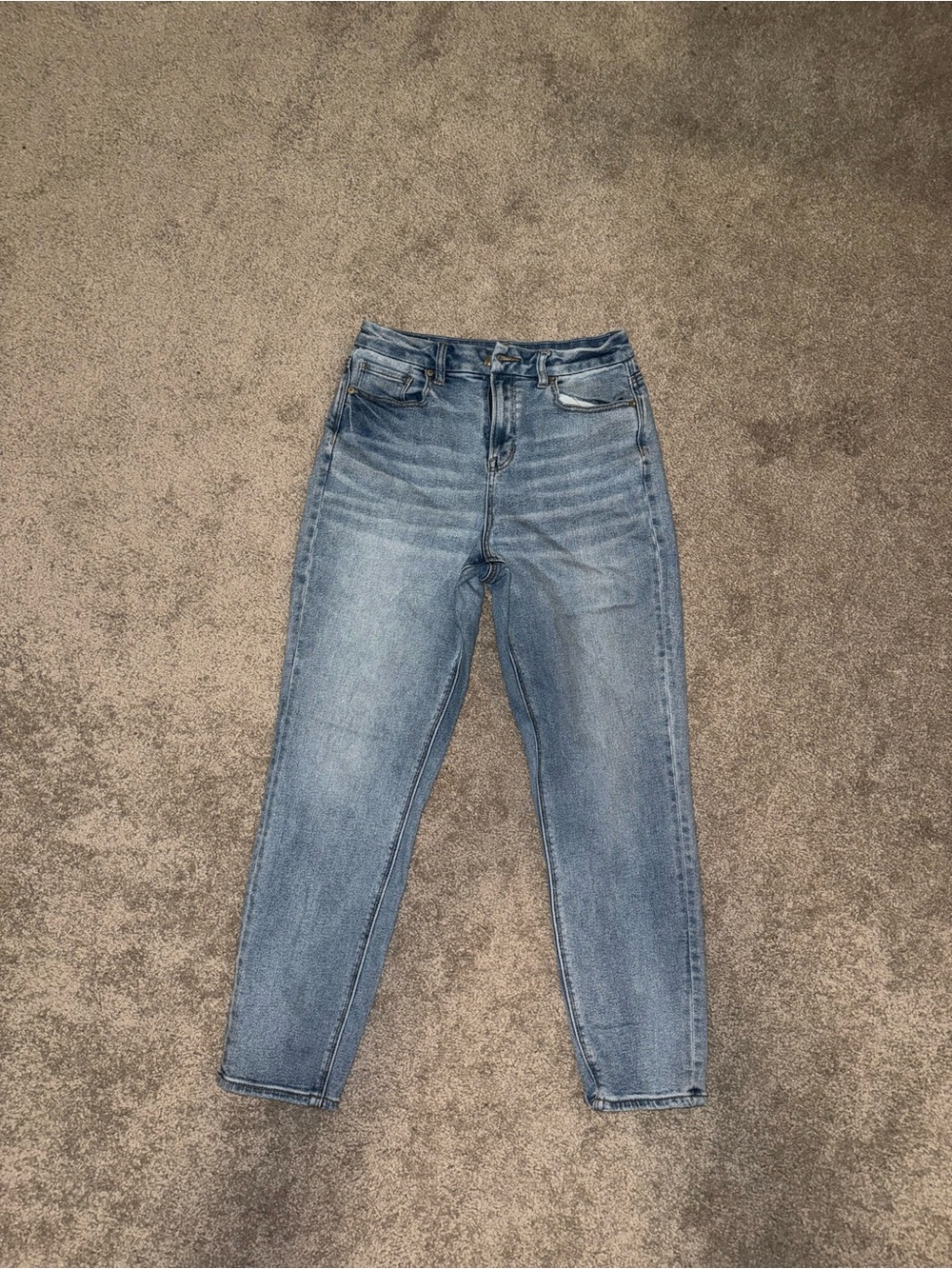American Eagle Outfitters Light Blue High-Rise Mom Jeans